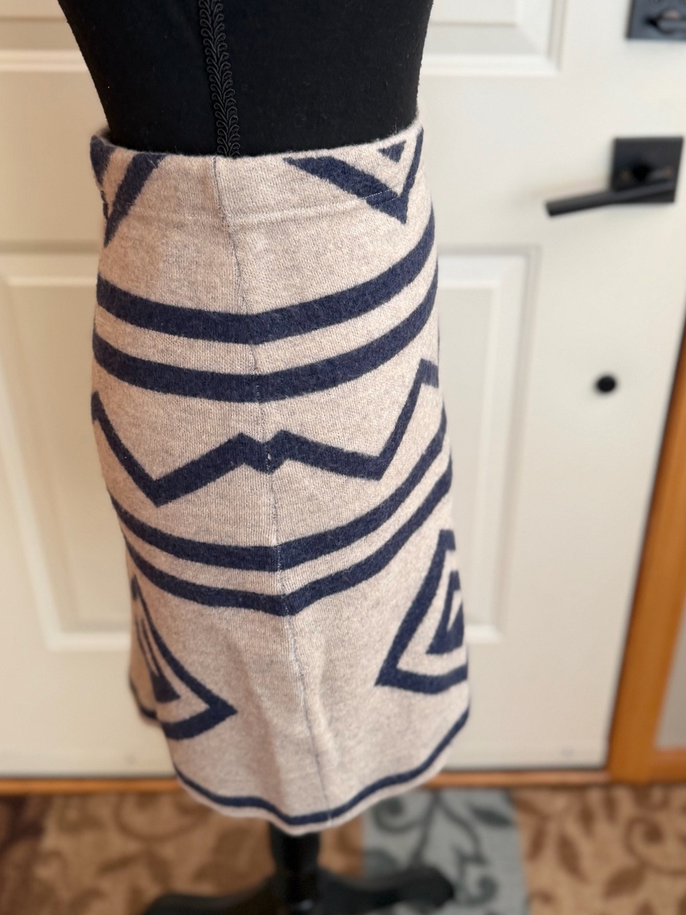 Toad & Co oatmeal & blue boiled merino wool diamond sweater skirt. Size medium - Picture 2 of 11